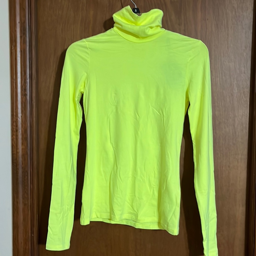 Weekday turtleneck size xs